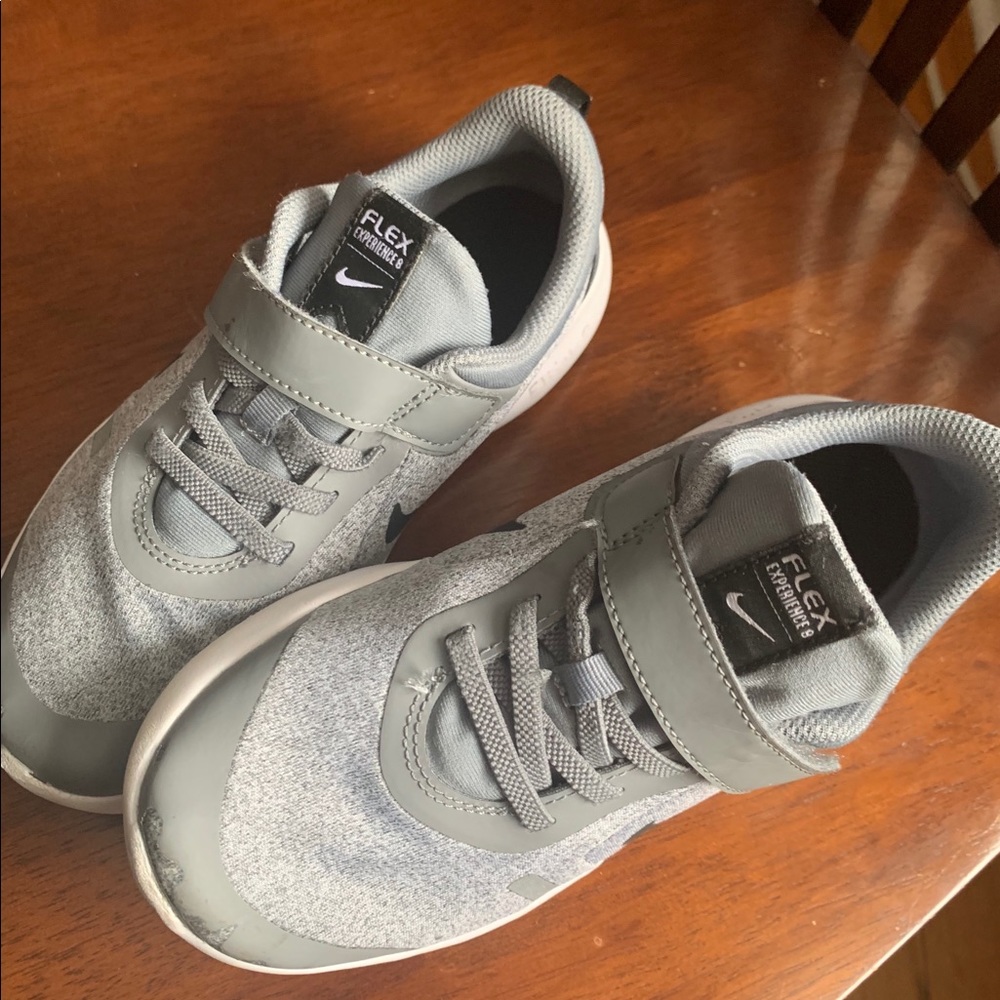 Size 2 Kids Nike Flex